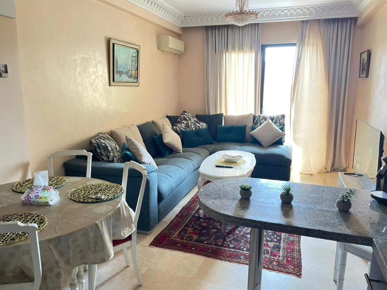 Luxury Apartment 3 In The Heart Of Gueliz, Wifi, Pool Marrakesh Morocco
